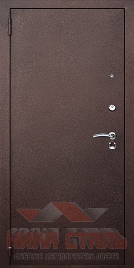 Металлическая дверь в квартиру с зеркалом