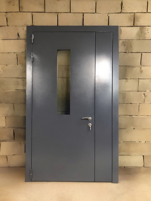 Серая дверь с окном Серая дверь с окном
